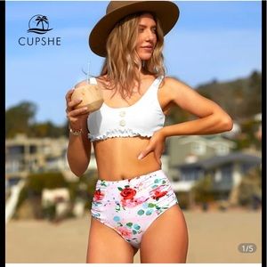 Cupshe White And Floral  Ruffled  Bikini